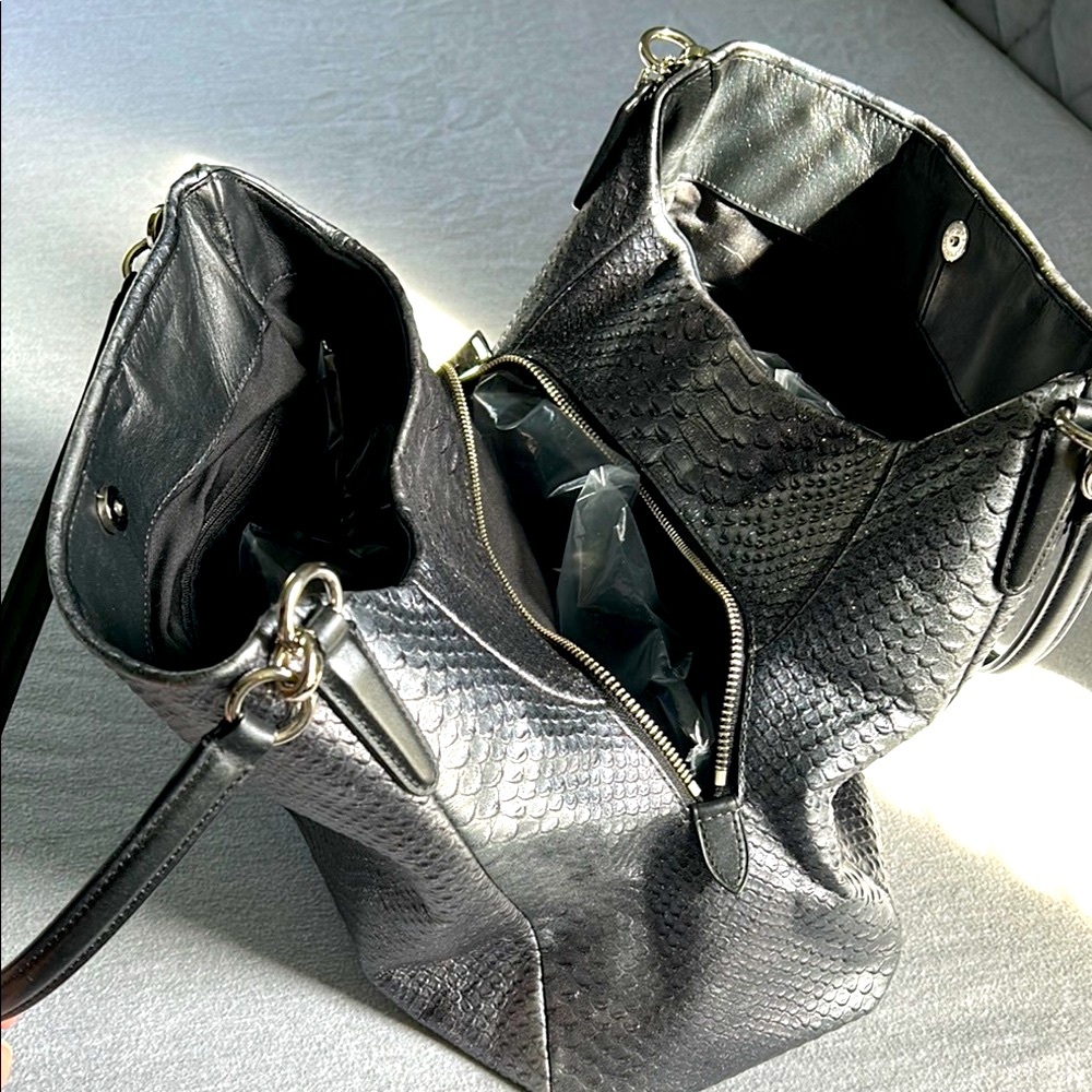 Coach Phoebe Textured Shoulder Bag - Picture 5 of 16